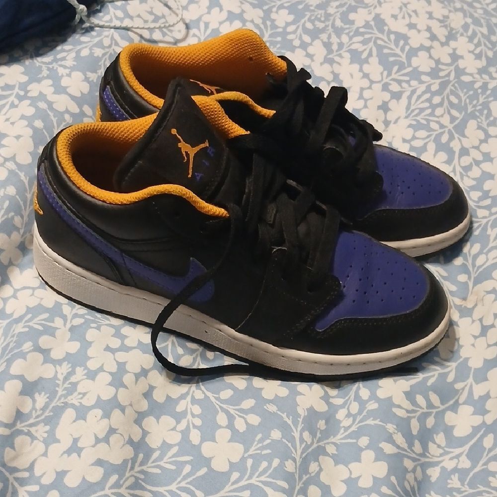 Men's Black and Blue Sneakers